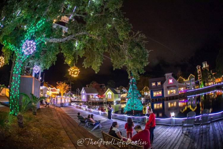 HarborWalk Village Destin holiday festival