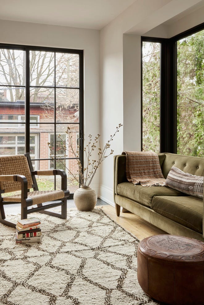 A modern staged living room showing market-ready preparation