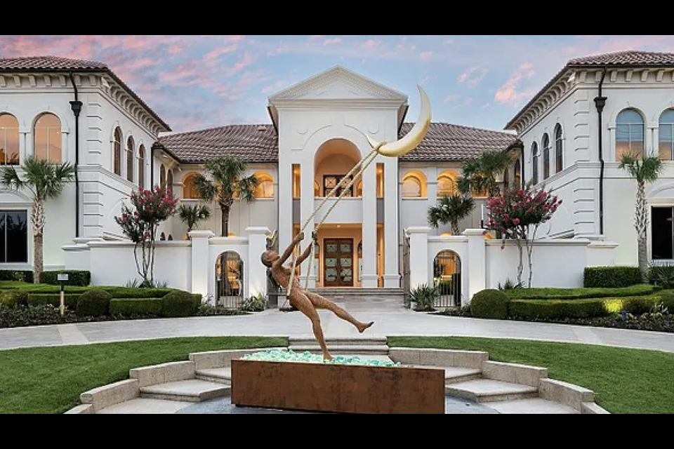 Luxury estate in West Plano with gated entrance
