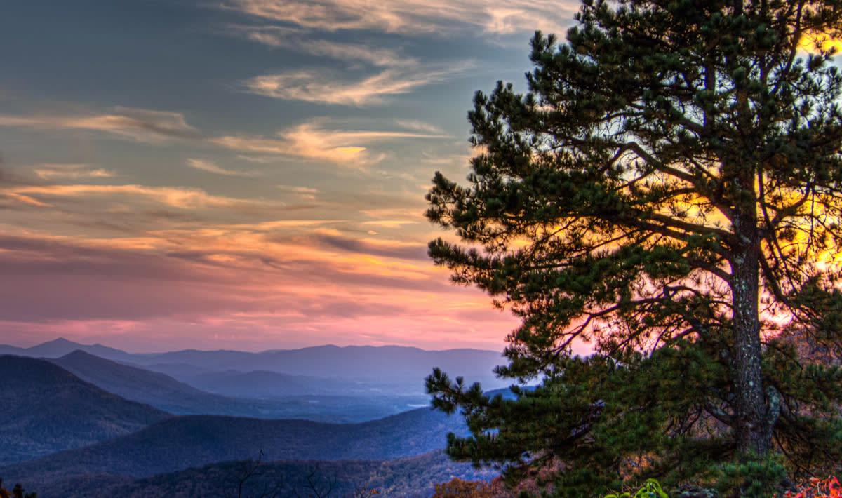 Blue Ridge Parkway mountains hiking scenic vista Roanoke Virginia
