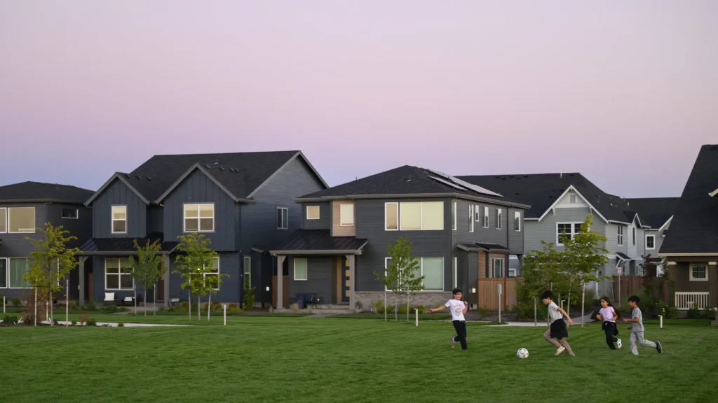 Oregon neighborhood homes trees